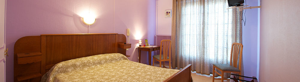 Hotel Logis Chez Germaine Geüs-d'Oloron Esterno foto