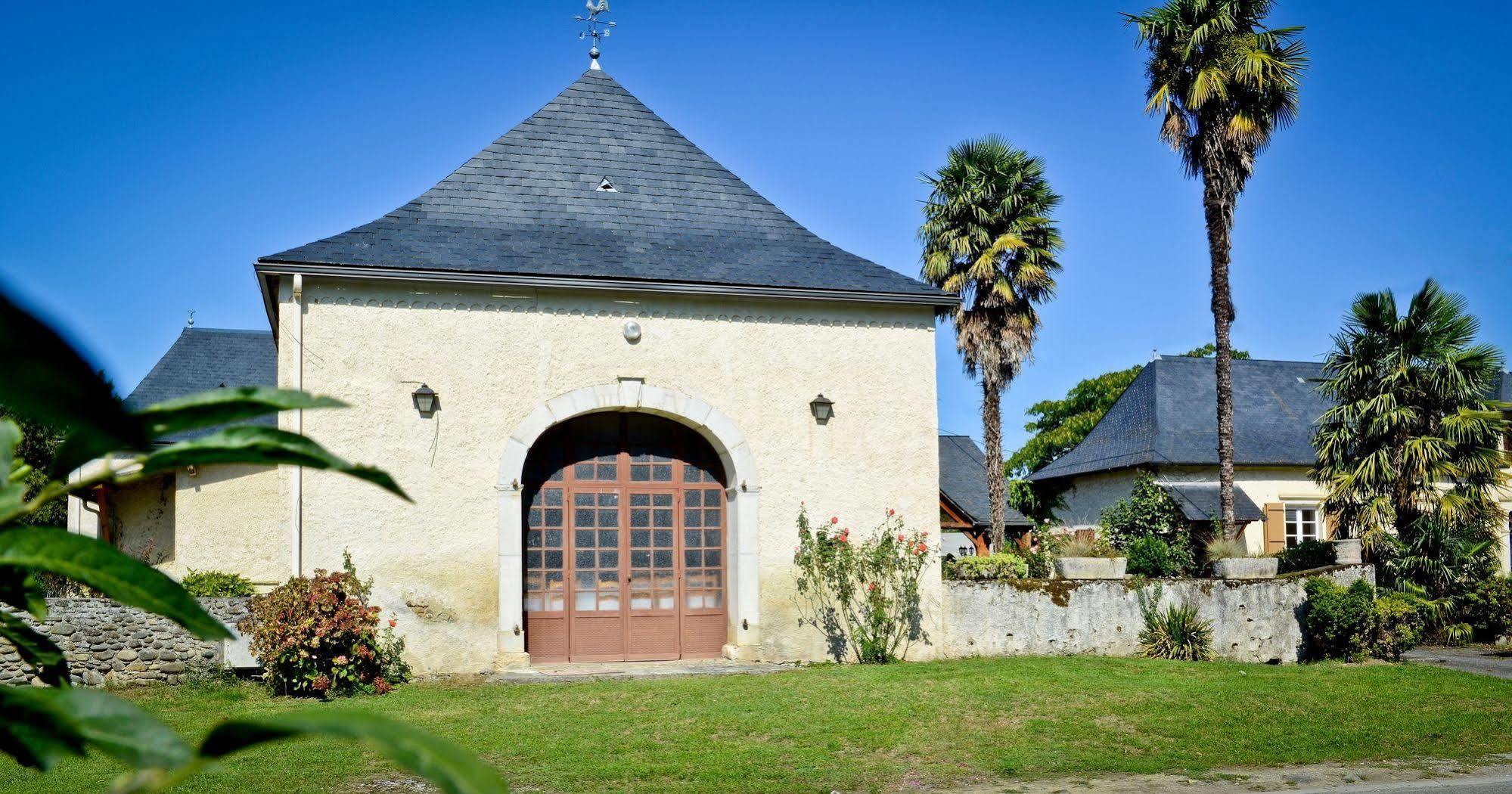 Hotel Logis Chez Germaine Geüs-d'Oloron Esterno foto