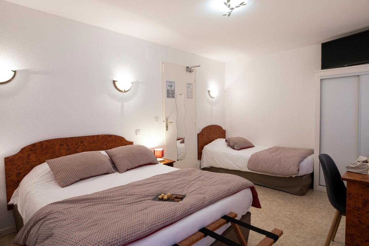 Hotel Logis Chez Germaine Geüs-d'Oloron Esterno foto